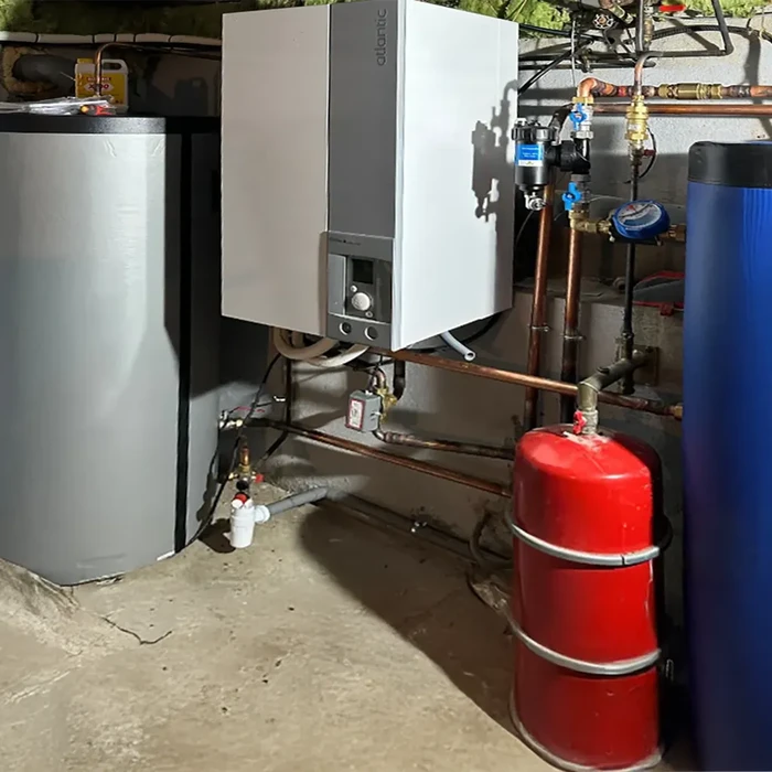 Sous-sol technique avec installation de chauffage domestique